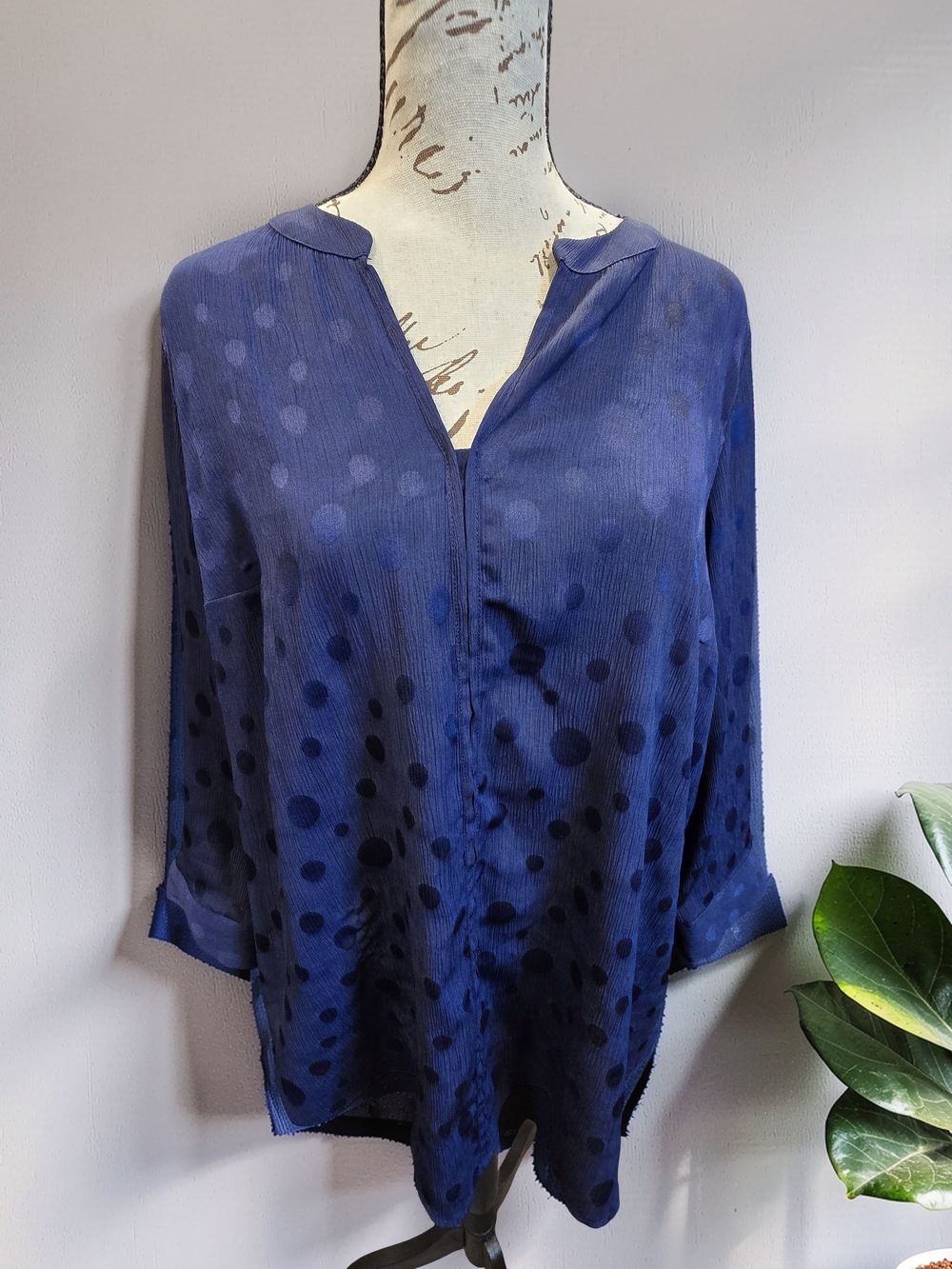 41 Hawthorn Stitch Fix Zarie Navy Polka Dot Blouse 1X